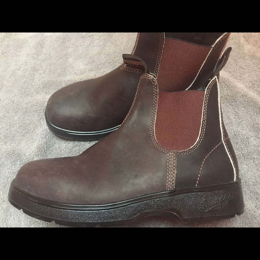Blundstone 434, stout brown, size 8.5 women